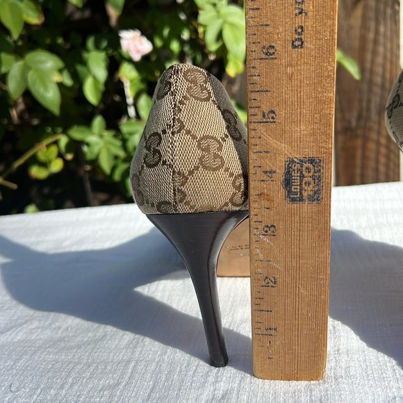 Gucci Beige GG Canvas Horsebit Peep Toe Pumps Heels size 38.size 8.🤎 - Picture 14 of 17